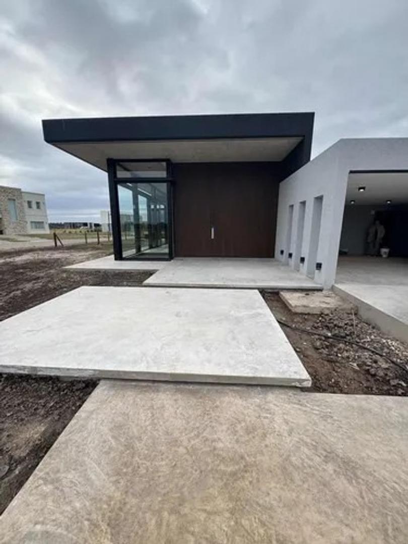 Venta Casa 4 Ambientes Barrio La Providencia