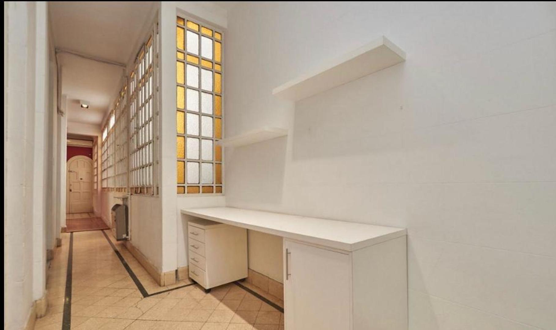 Venta. Depto. 4 Ambientes. Santa Fe y Ecuador. Barrio Norte.