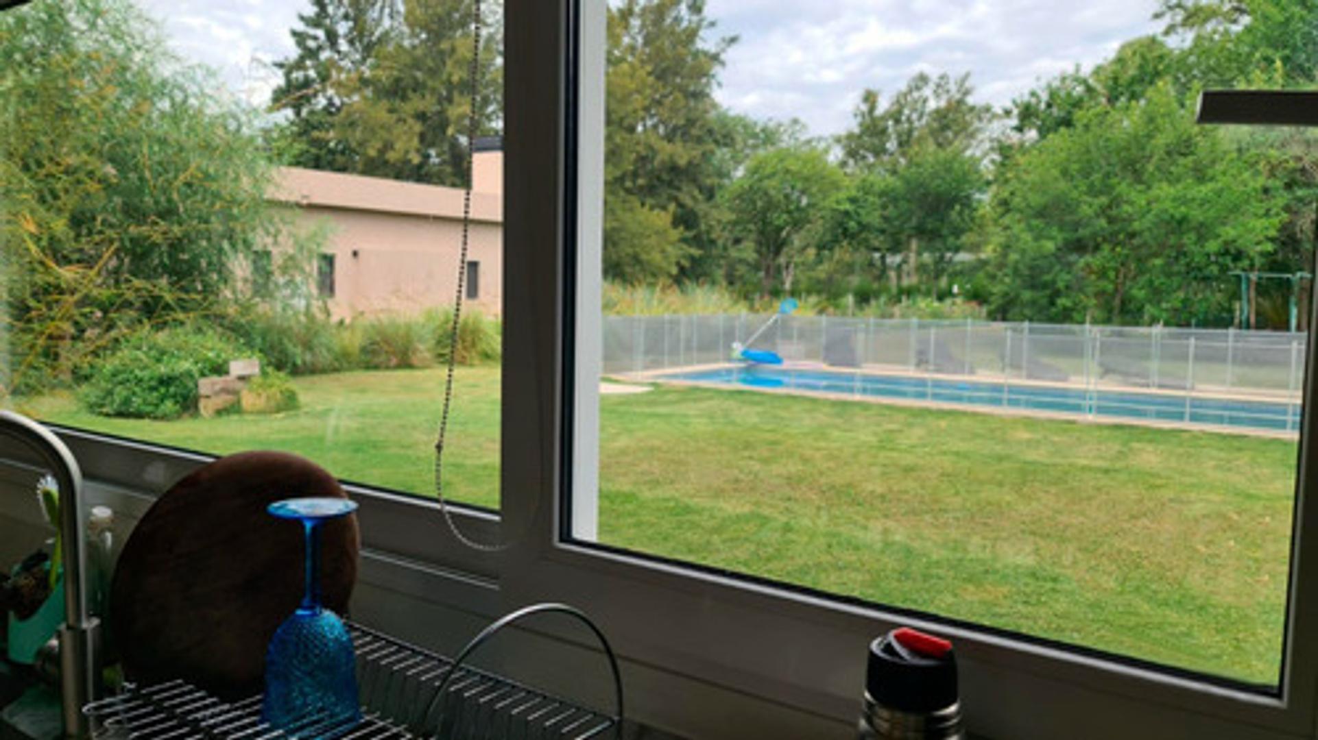 Casa 3 ambientes con 2 baños