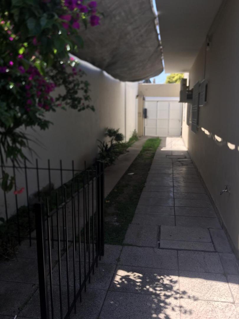 CASA 4 AMBIENTES SAN JUSTO, TOMA DPTO DEN PARTE DE PAGO 