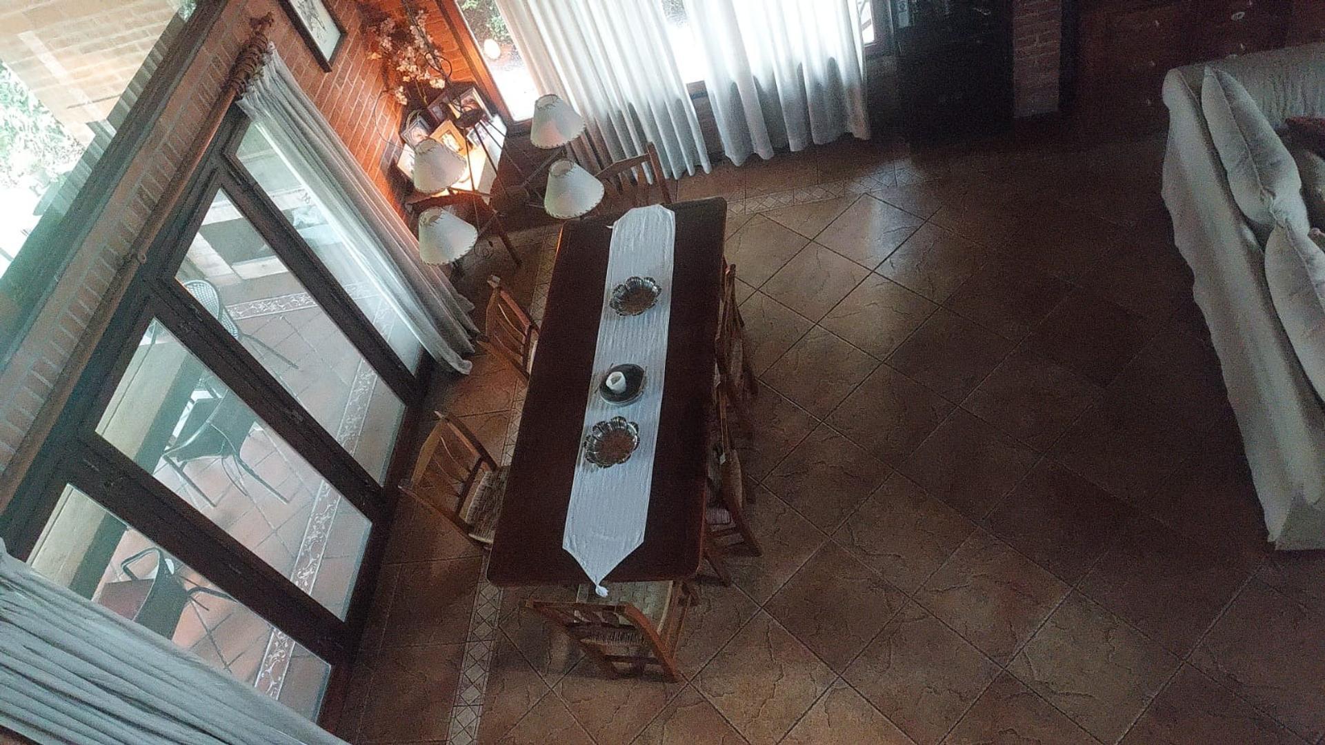 Galapagos, Golf Club Corona