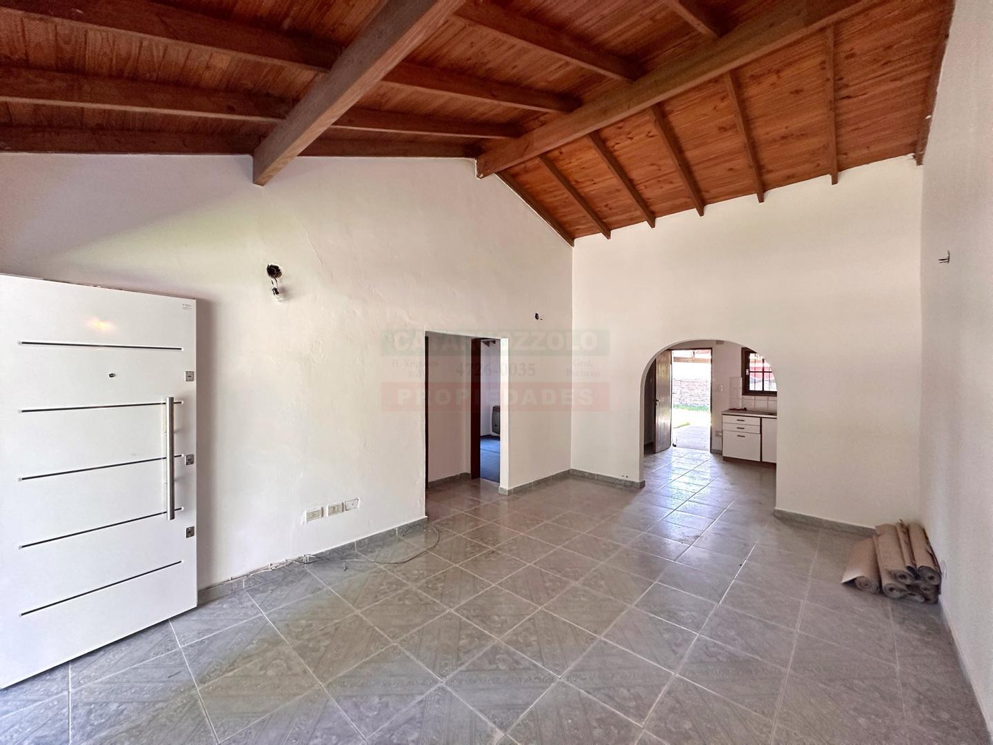 Casa 3 ambientes con 1 baño