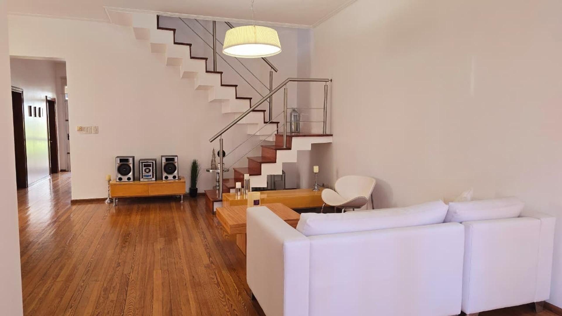 Casa en Venta de 4 dormitorios