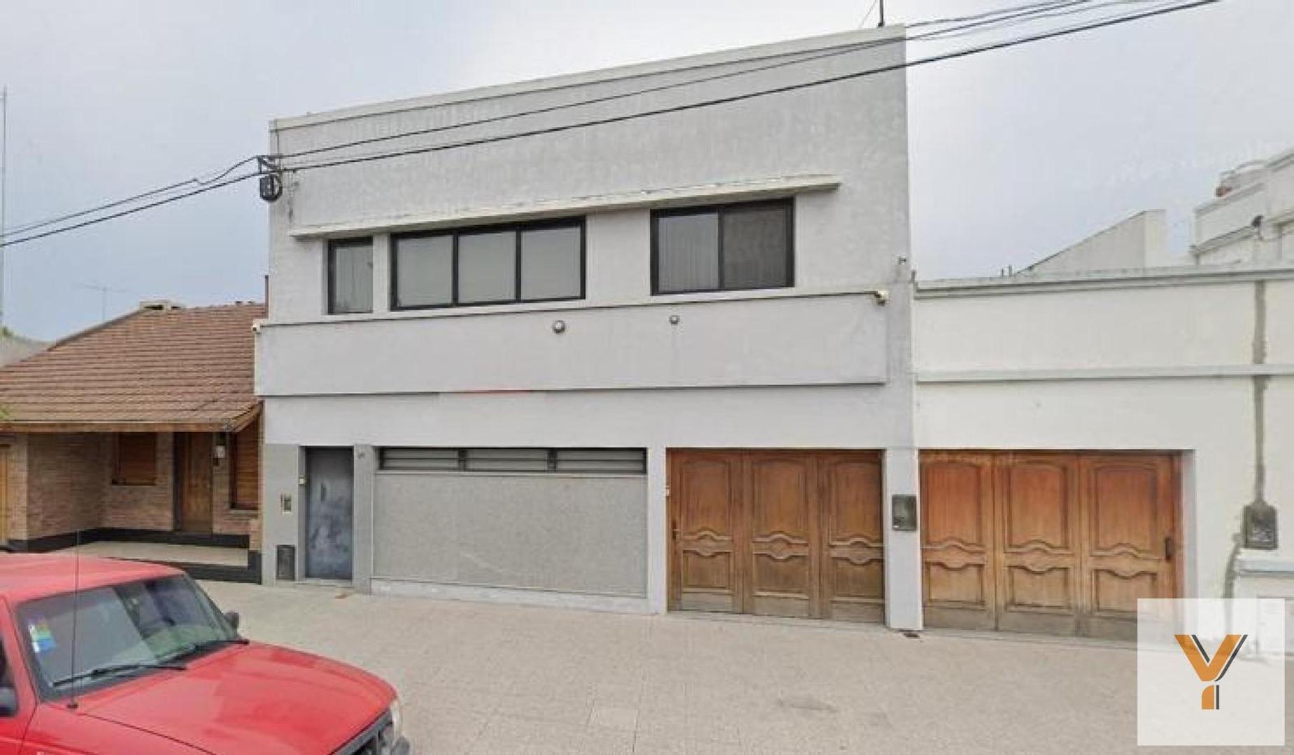 Casa en venta - 3 Dormitorios 3 Baños - 226mts2 - Chivilcoy