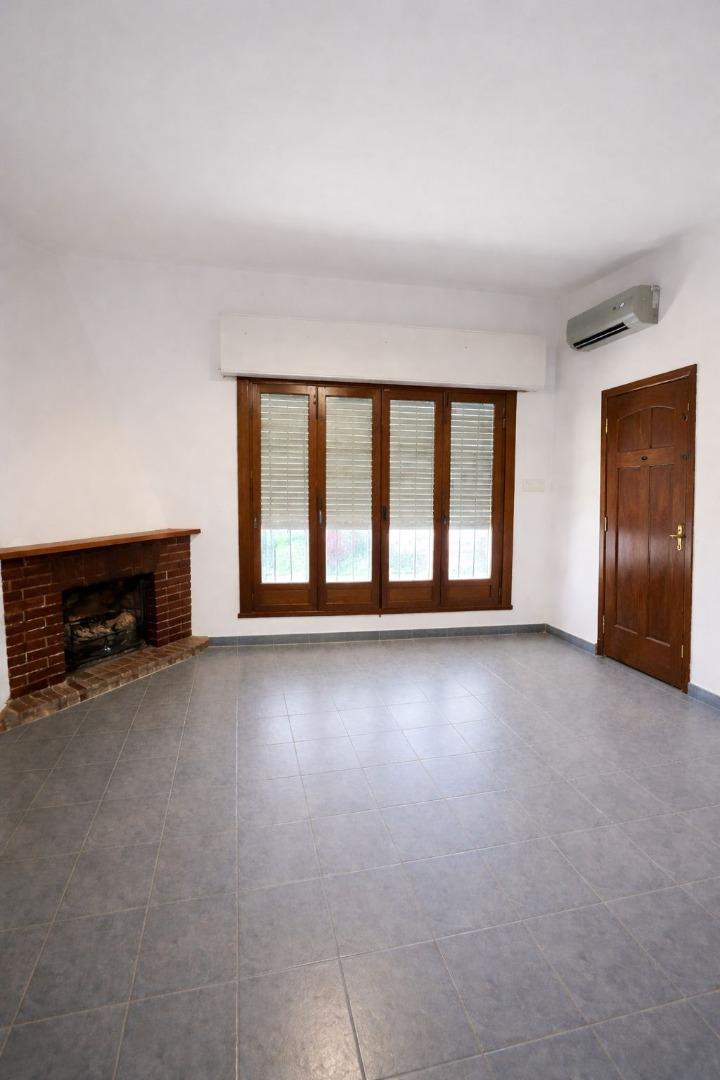 Casa 2 ambientes con 1 baño