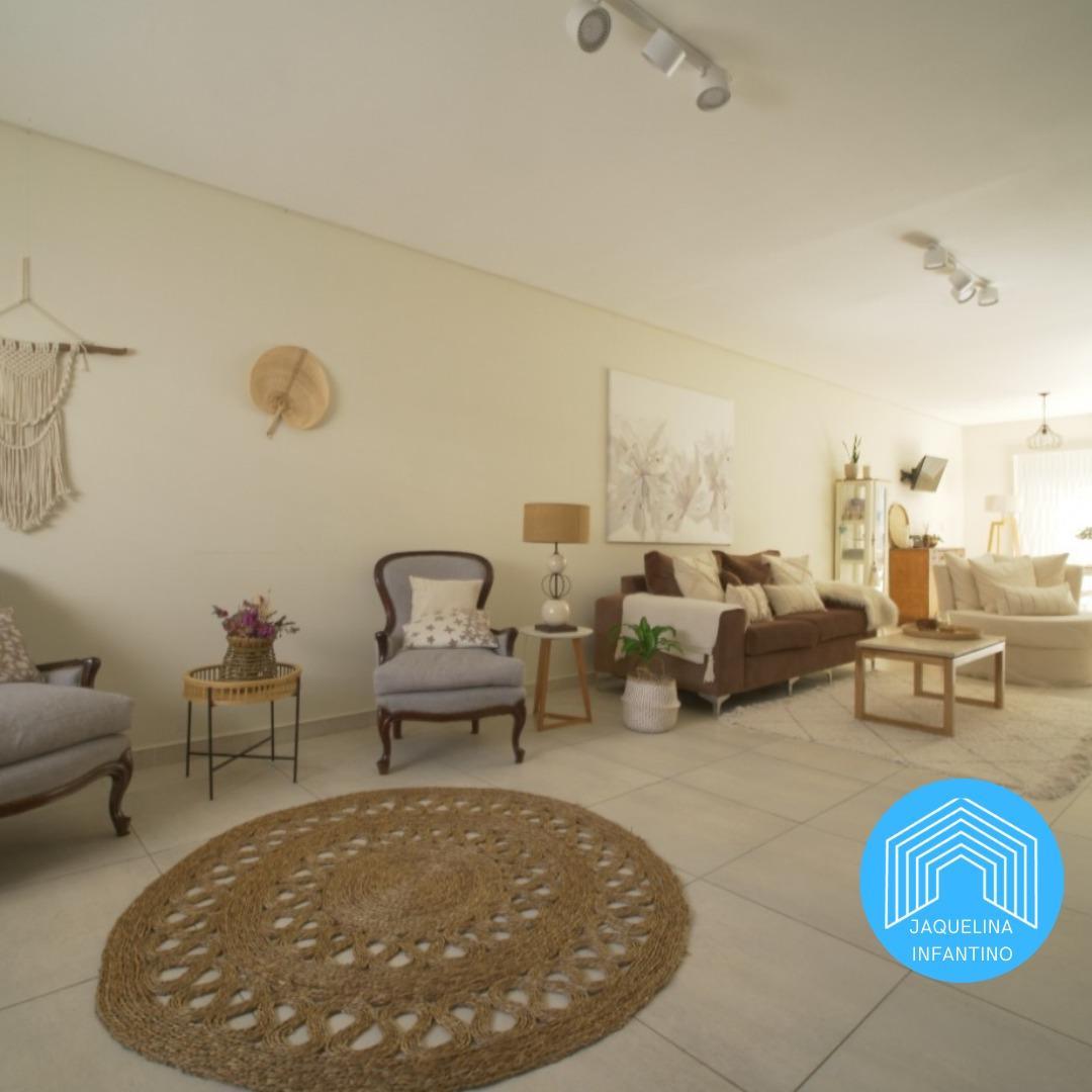 Casa 6 ambientes - Ramos Mejía