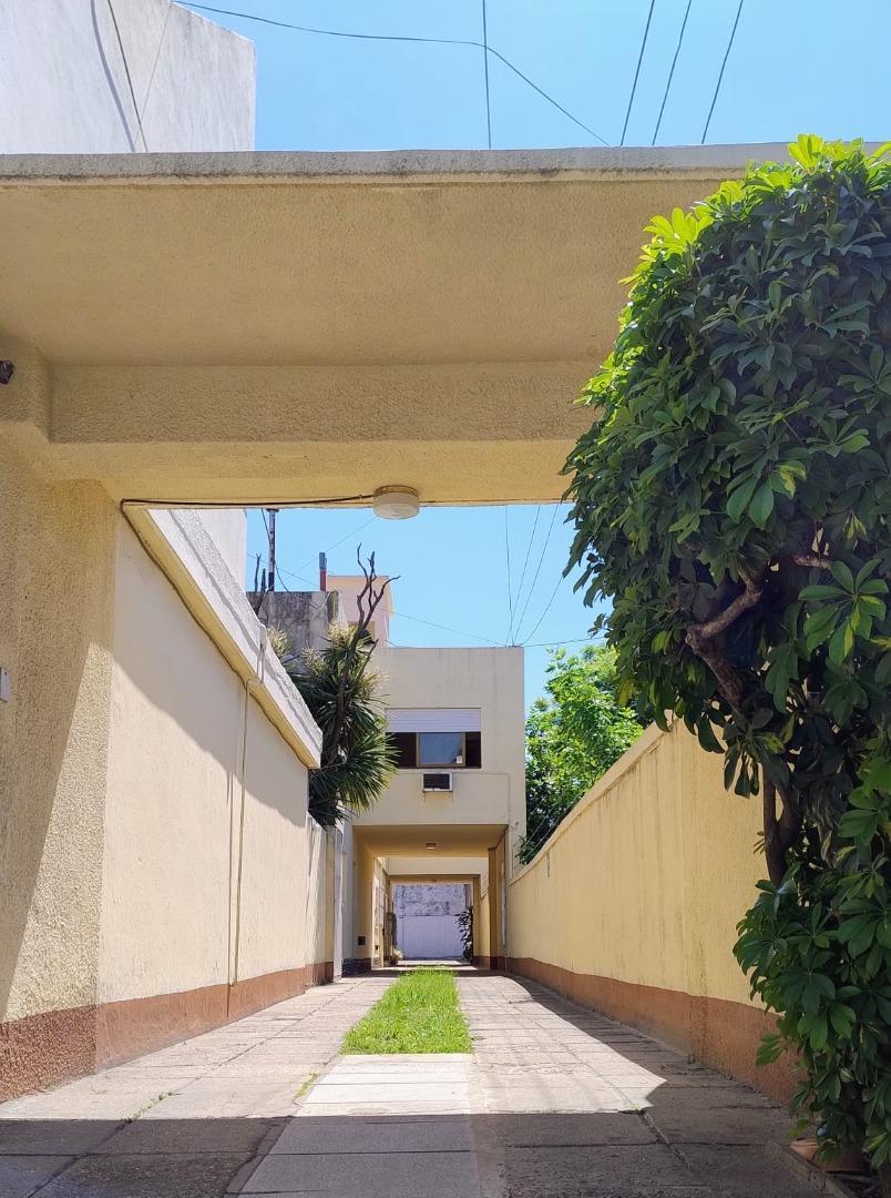 Segunda Rivadavia 14627 , Piso PB