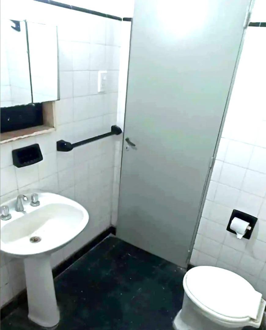 70 E/ 116 Y 117 , Piso PB