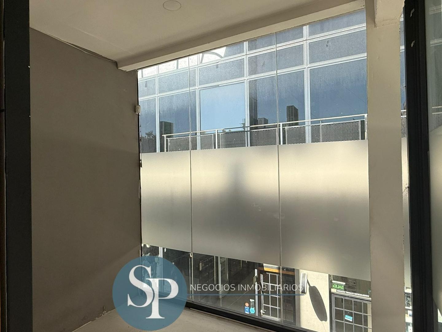 Local en Alquiler - Las piedras Small Center