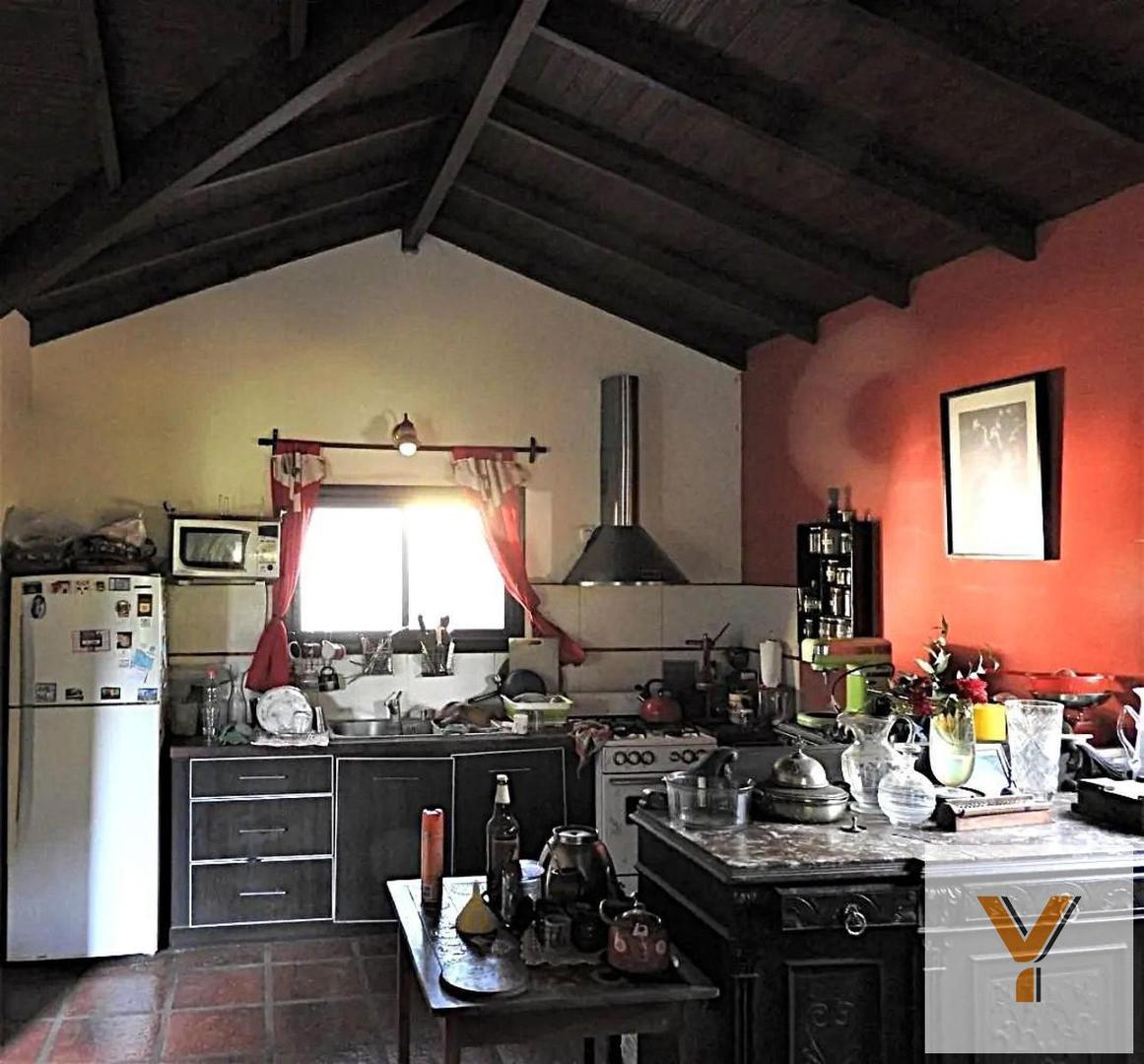 Casa en venta - 3 Dormitorios 2 Baños - 3.108Mts2 - Tandil