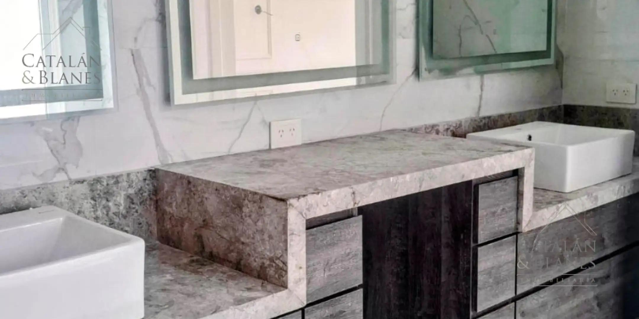 Casa en Venta al Este