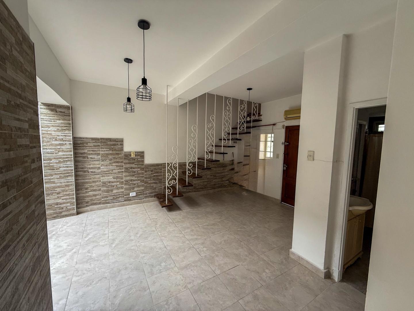 Casa en Alquiler al Oeste