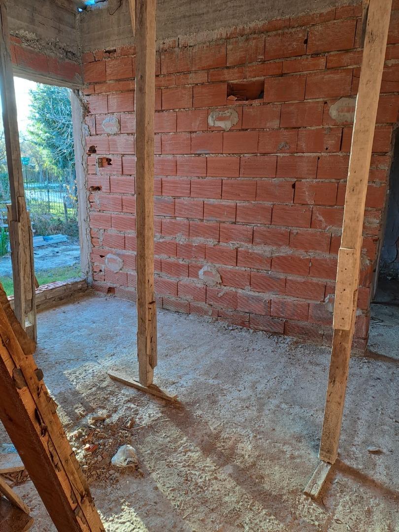 Casa 3 ambientes con 1 baño