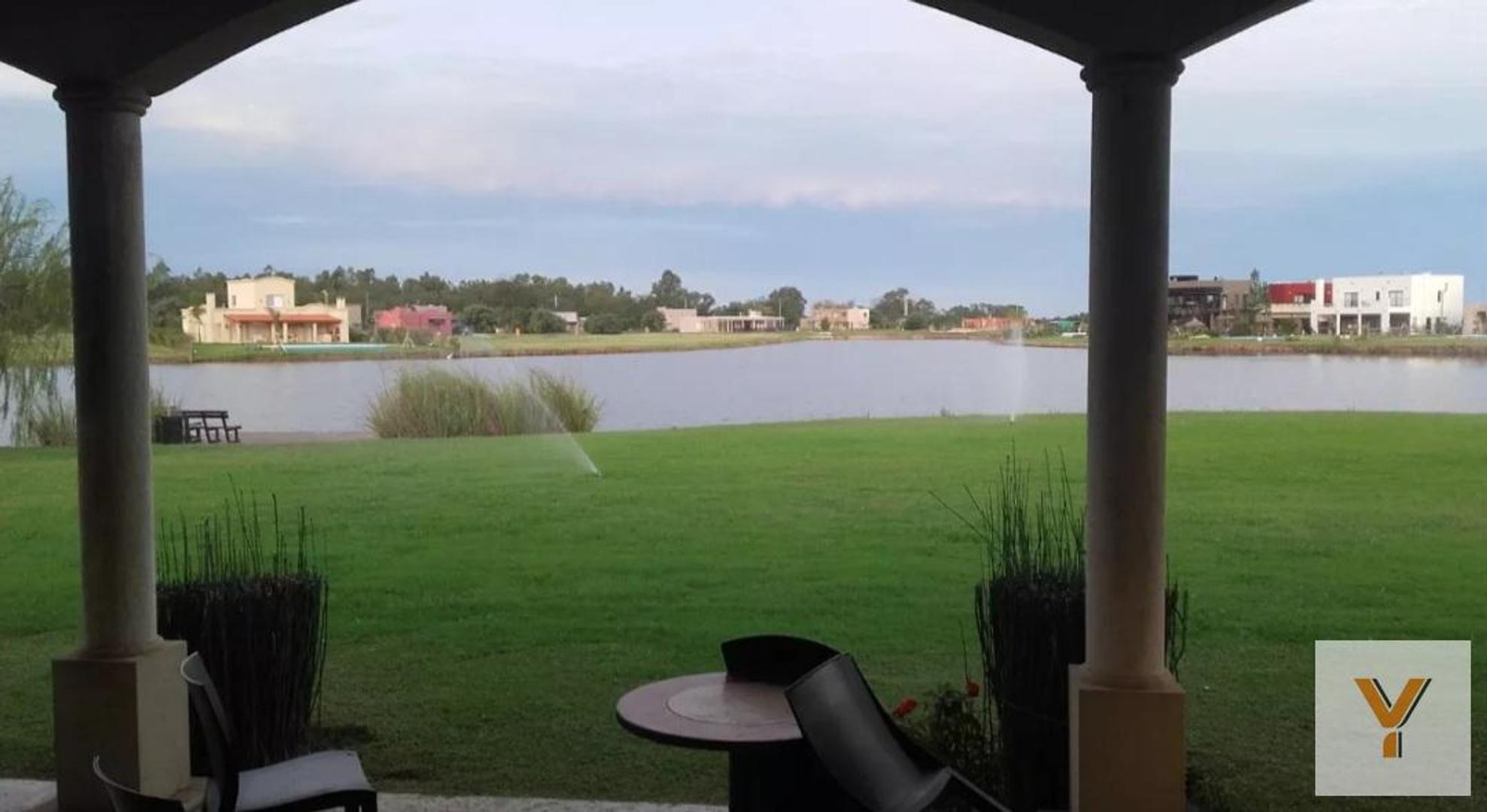 Terreno en Venta de 717,0 m2