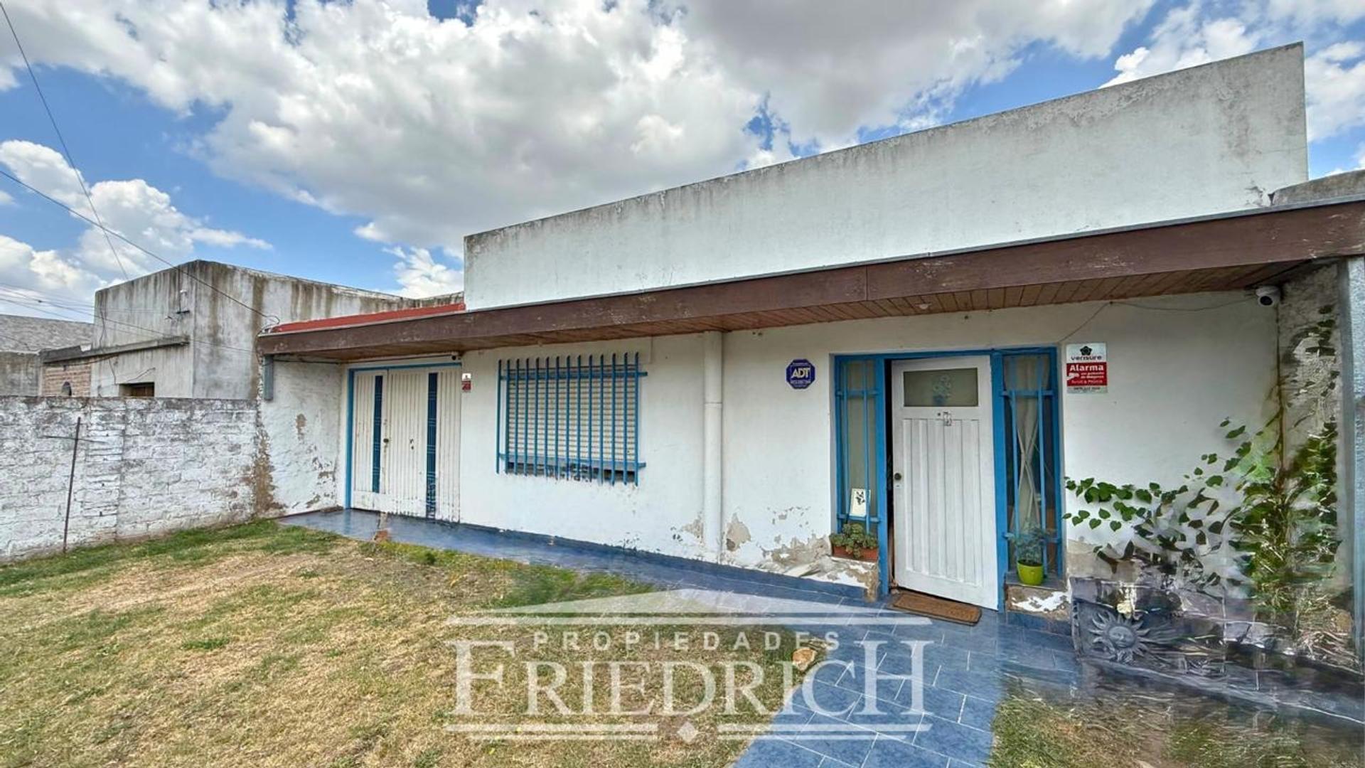 Florentino Ameghino 1700