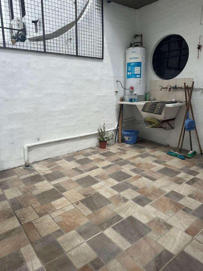 Depto Tipo Casa en Alquiler con 1 cocheras