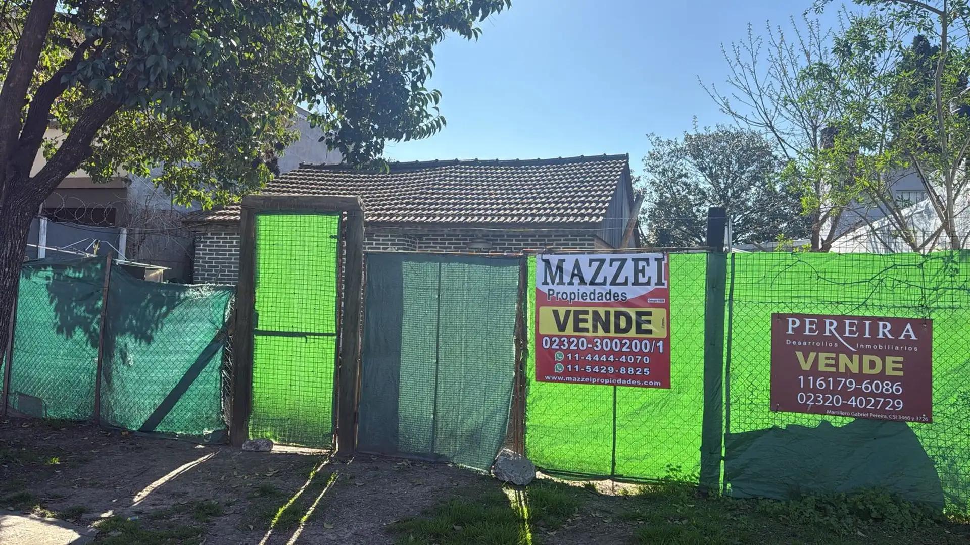 Cuenta con una vivienda tipo industrial