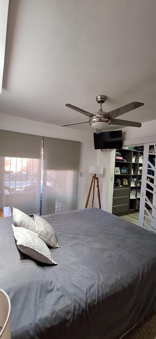 CASA EN VENTA DE 3 DORMITORIOS CON PILETA EN BARRIO ROSEDAL