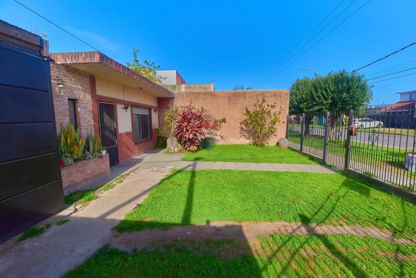 Casa en Venta con 1 cochera