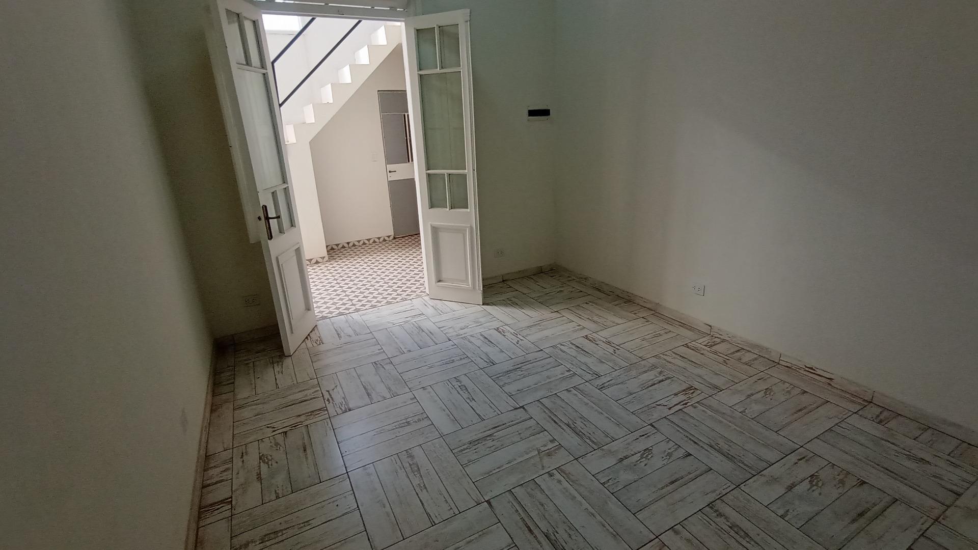 Departamento en Alquiler en Flores, $ 850.000