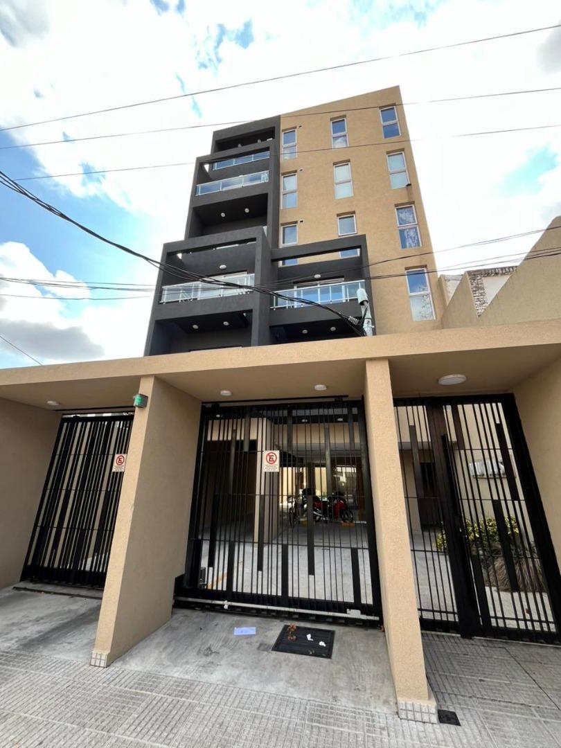 DPTO 1 AMB A ESTRENAR CON BALCON