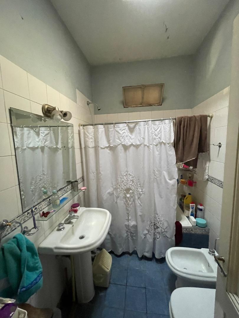 Casa a la venta sobre Av. 25 de mayo