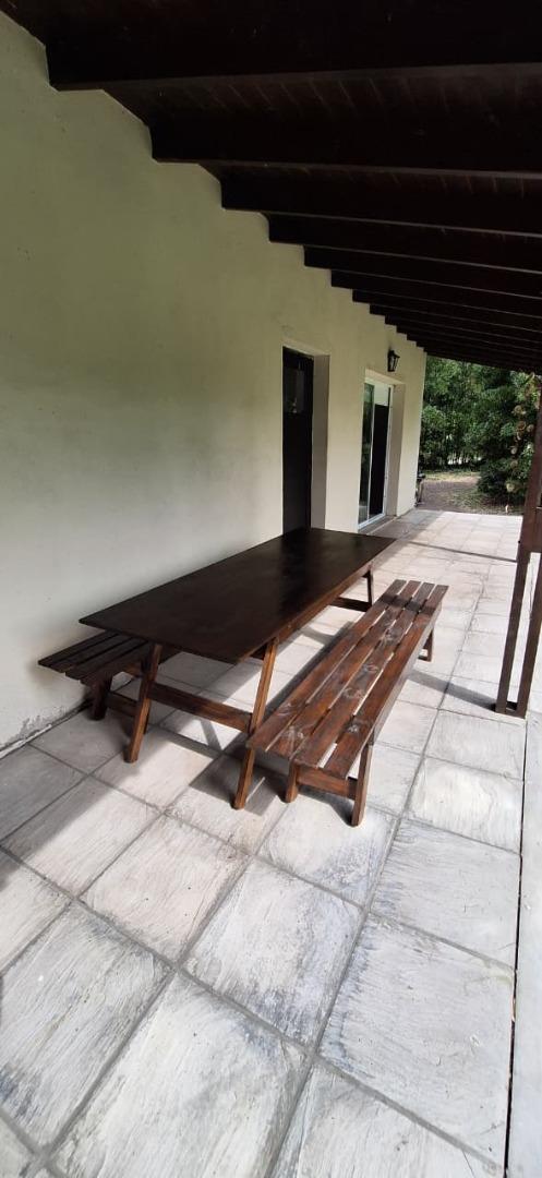 Casa 4 ambientes con 2 baños