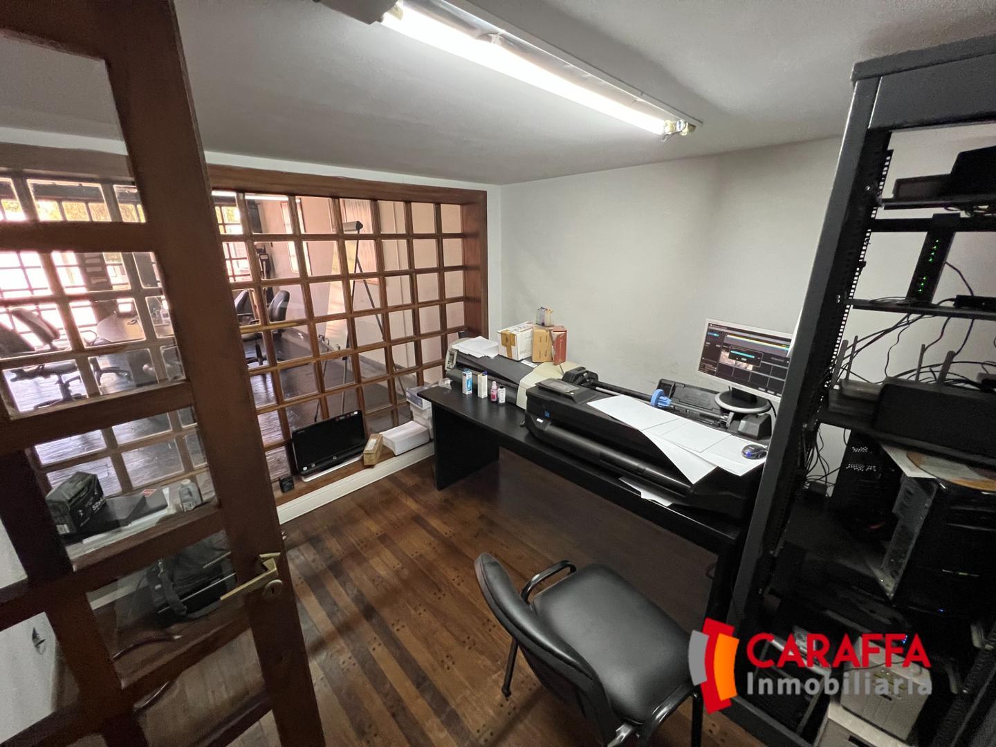 Casa 6 ambientes con 4 baños