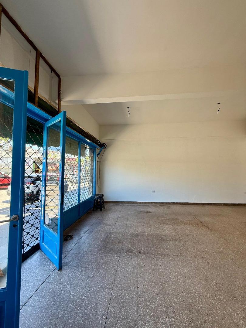 Local en Alquiler en Lomas De Zamora, $ 1.700.000