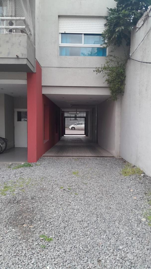 Alquiler cochera 57 e/1 y 2