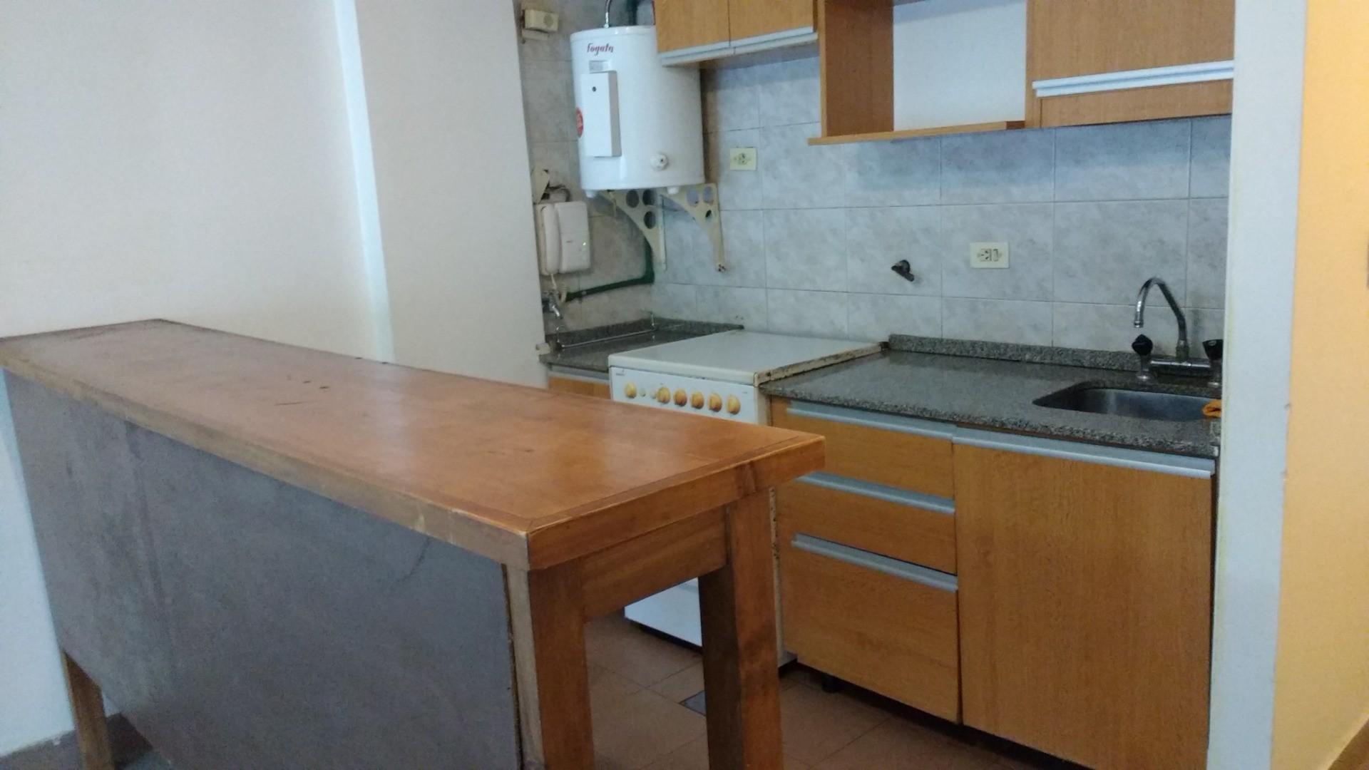 MONOAMBIENTE C/ BALCON AL FRENTE