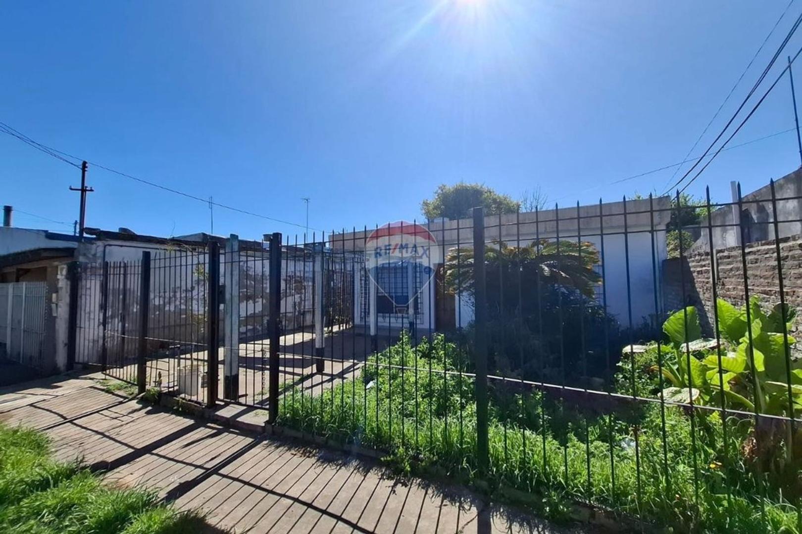 José Evaristo Uriburu 1300