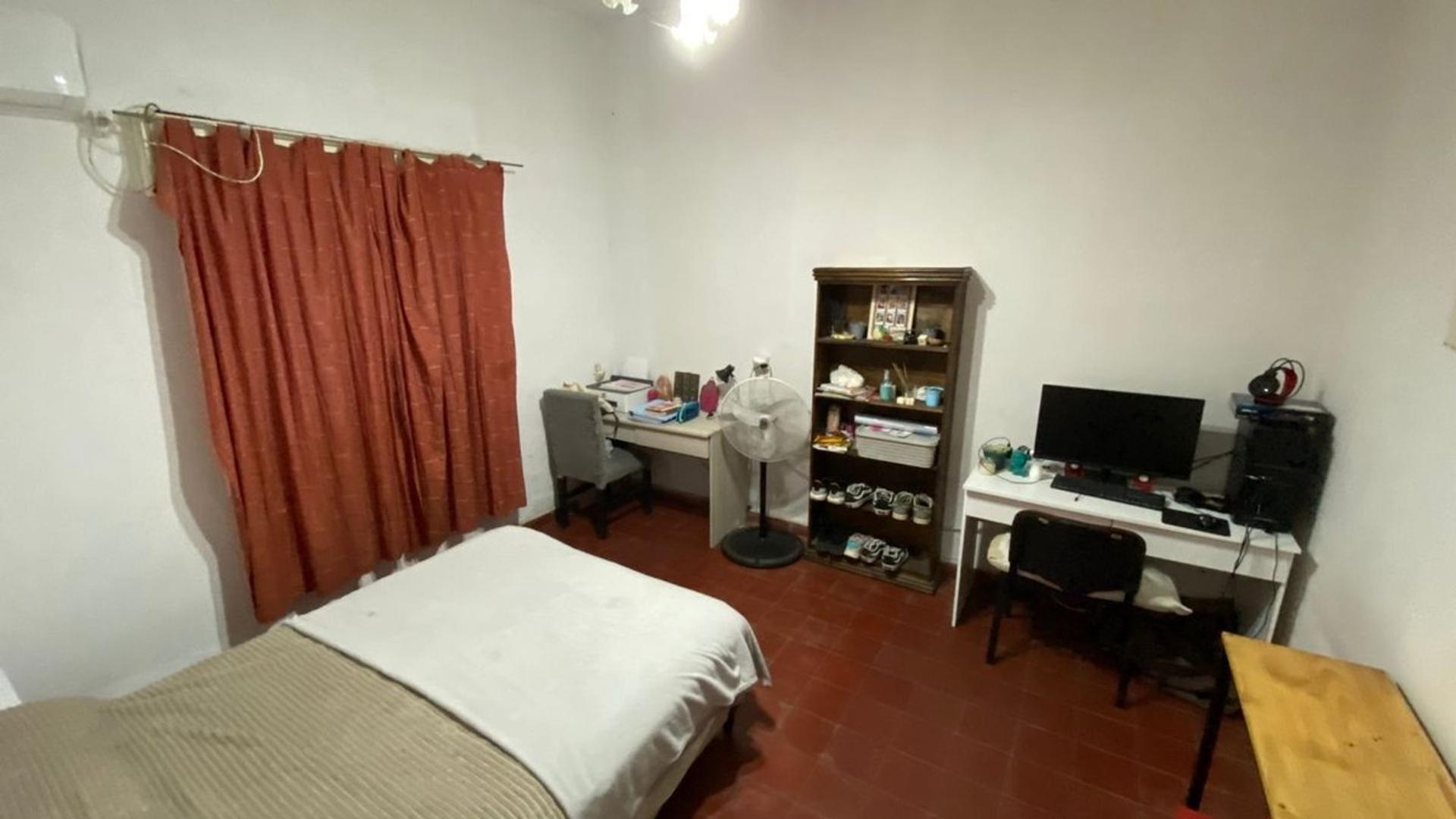 Casa 4 ambientes con 1 baño