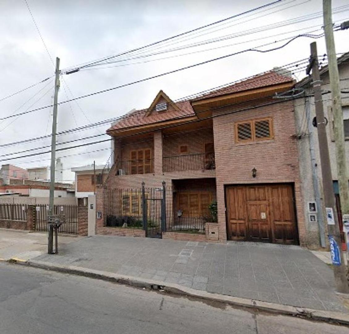 RELEVANTE CHALET EN VENTA 5 AMB - V BALLESTER