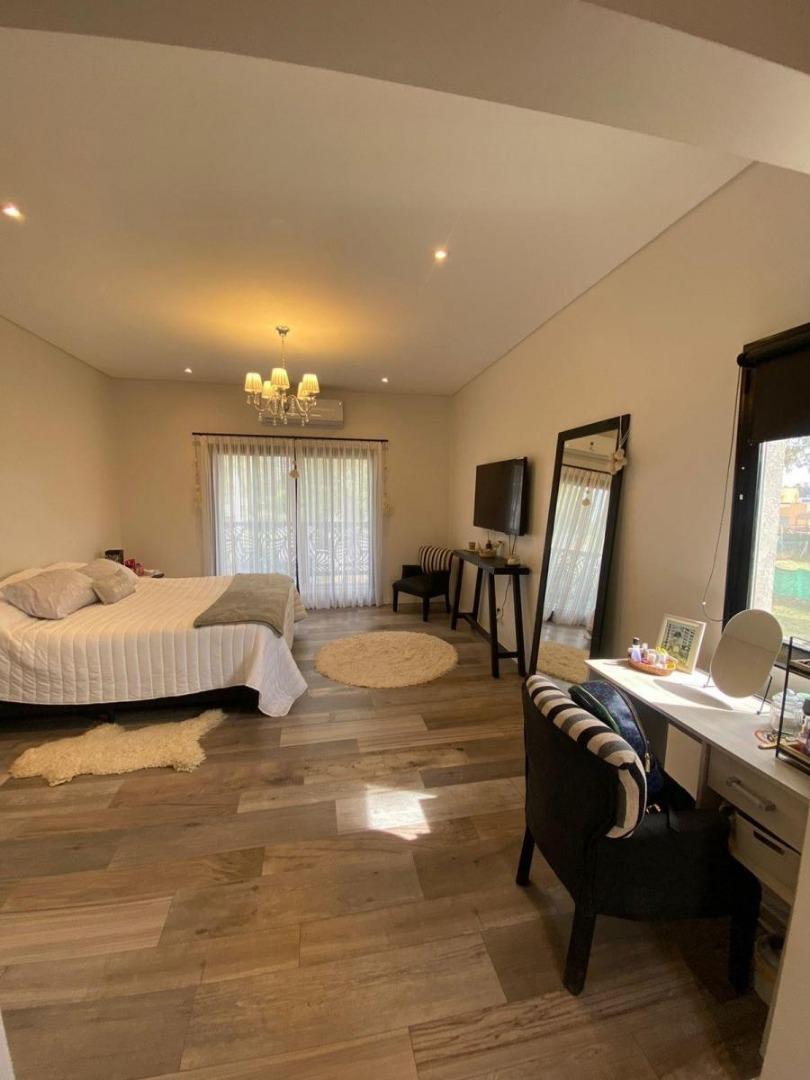 Casa en Venta en Francisco Álvarez, USD 240.000