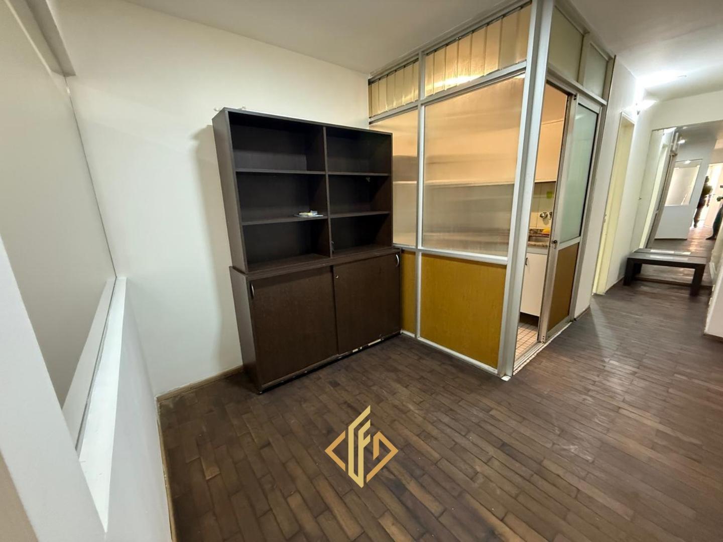 Oficina 2 ambientes con 1 baño