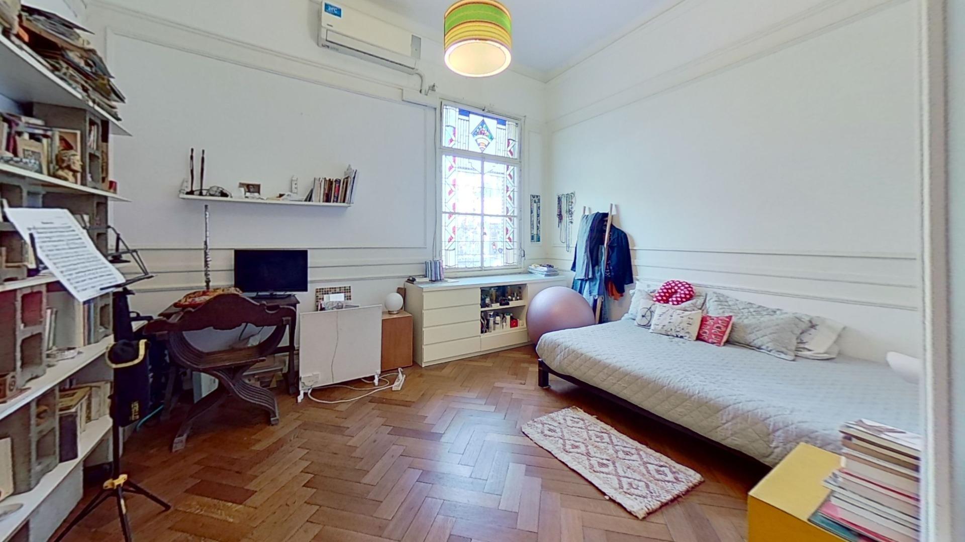 DEPARTAMENTO TIPO PH  ALMAGRO 71 M2