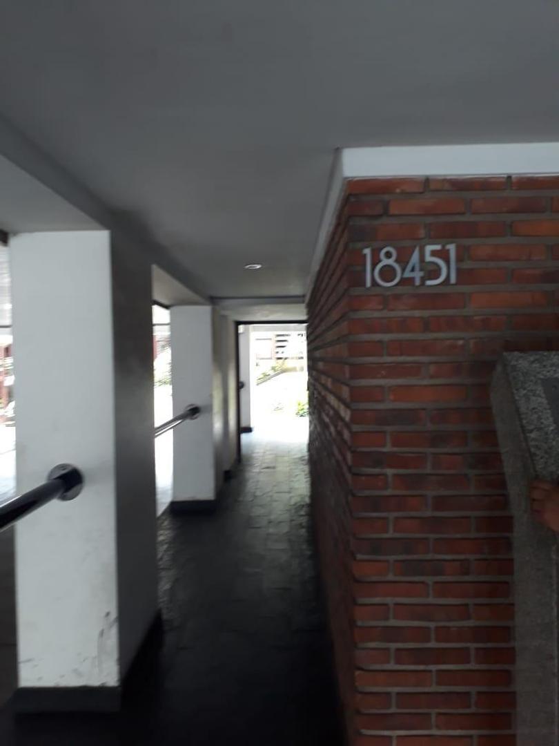 Av. Rivadavia 18451 , Piso PB