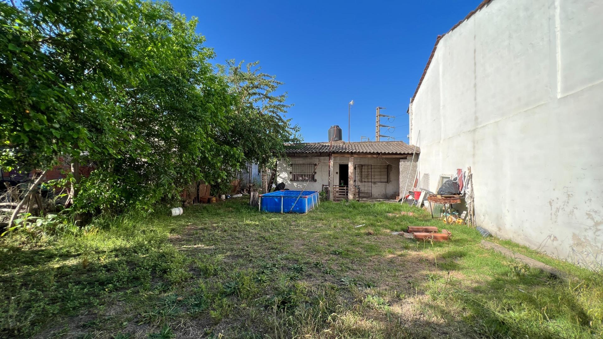 Casa refaccionar amplio terreno ituzaingo