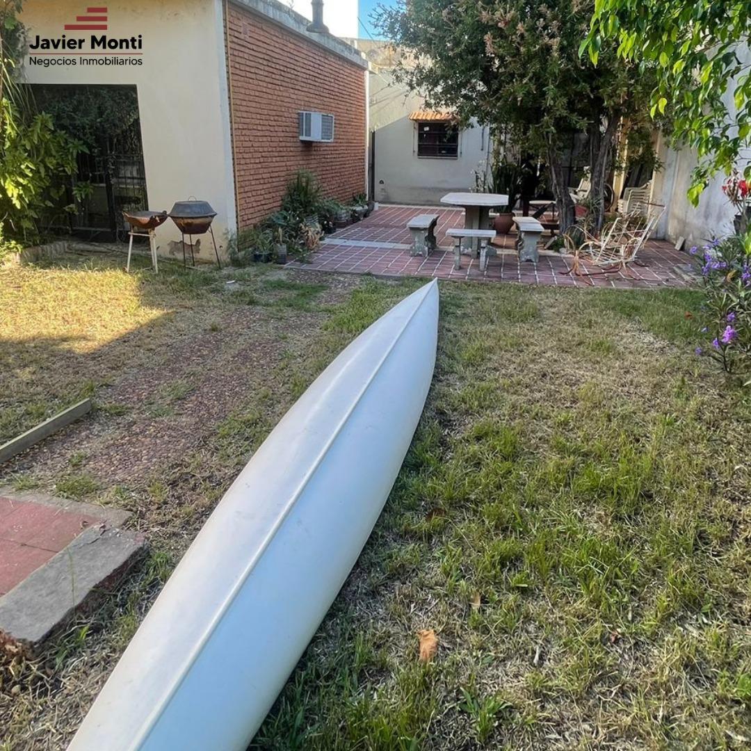 CASA EN VENTA - 8 de Junio
