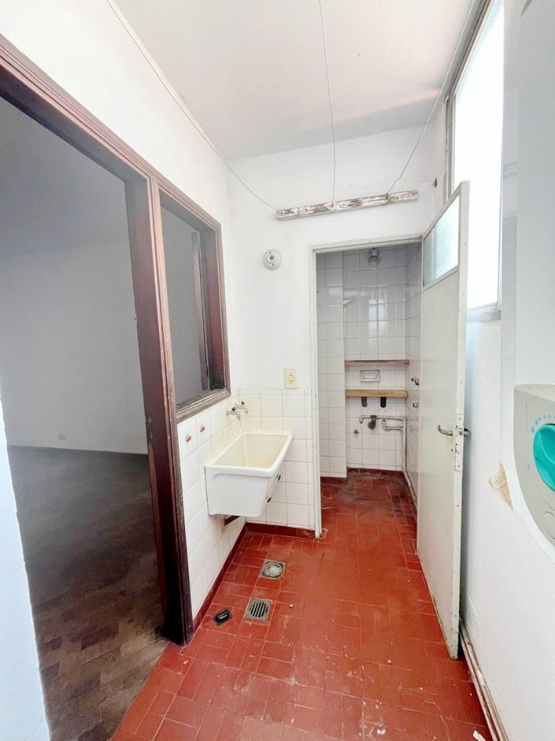 Departamento 4 ambientes con 2 baños