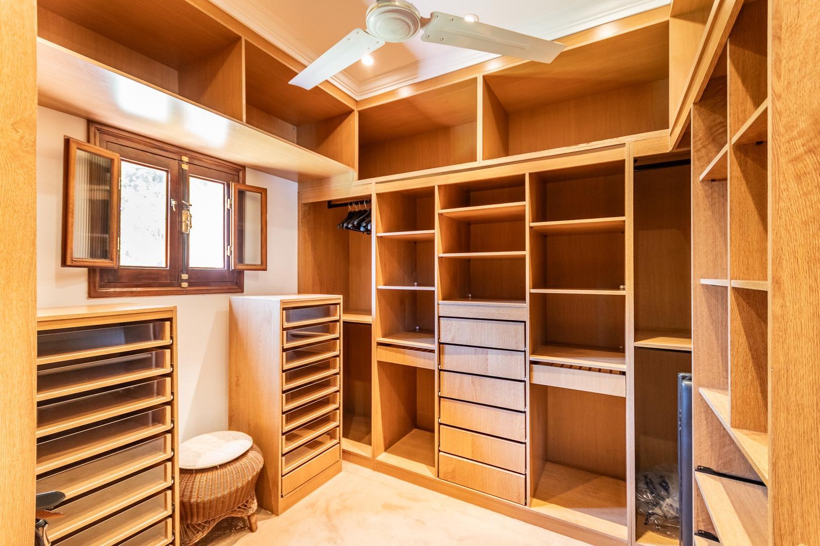 CASA EN VENTA EN SAN DIEGO EN DOS LOTES