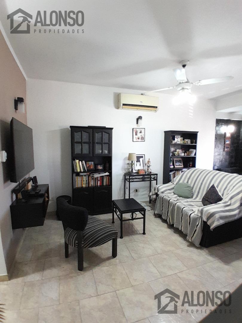 Depto Tipo Casa en Venta de 3 ambientes