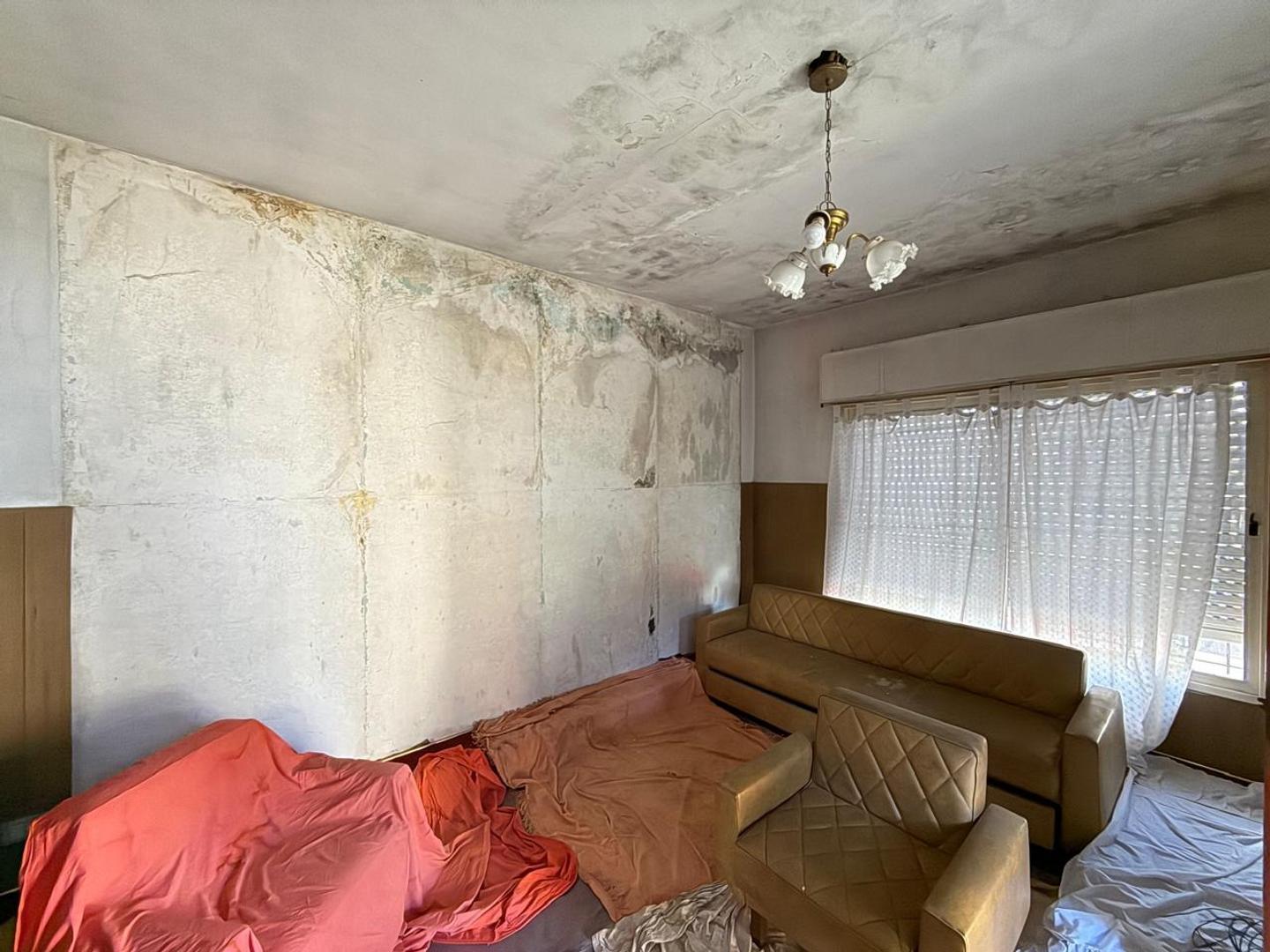 RETASADO! PH A REFACCIONAR TOTALMENTE INDEPENDIENTE