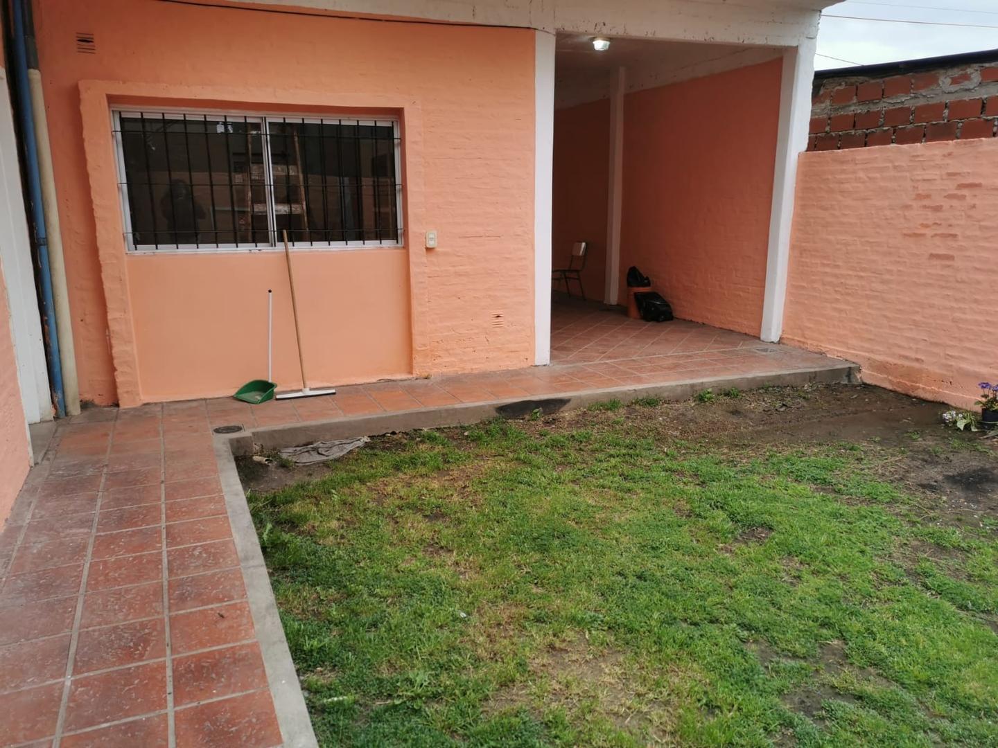 Departamento en Manuel Alberti a 200mts Avenida