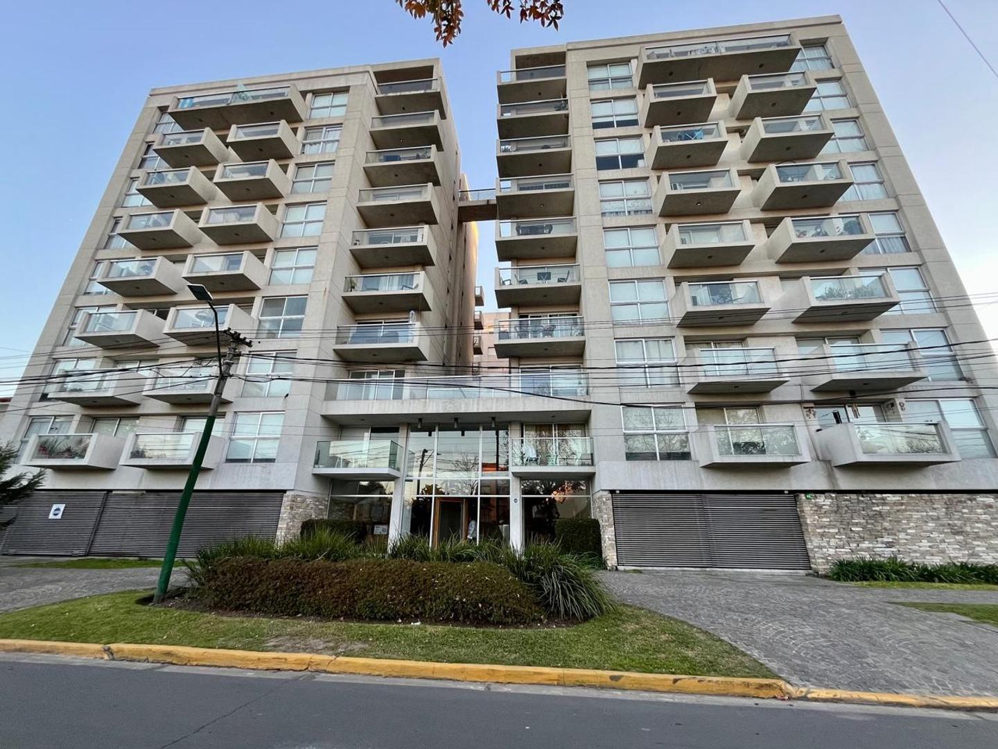 Camacua 156 , Piso 6