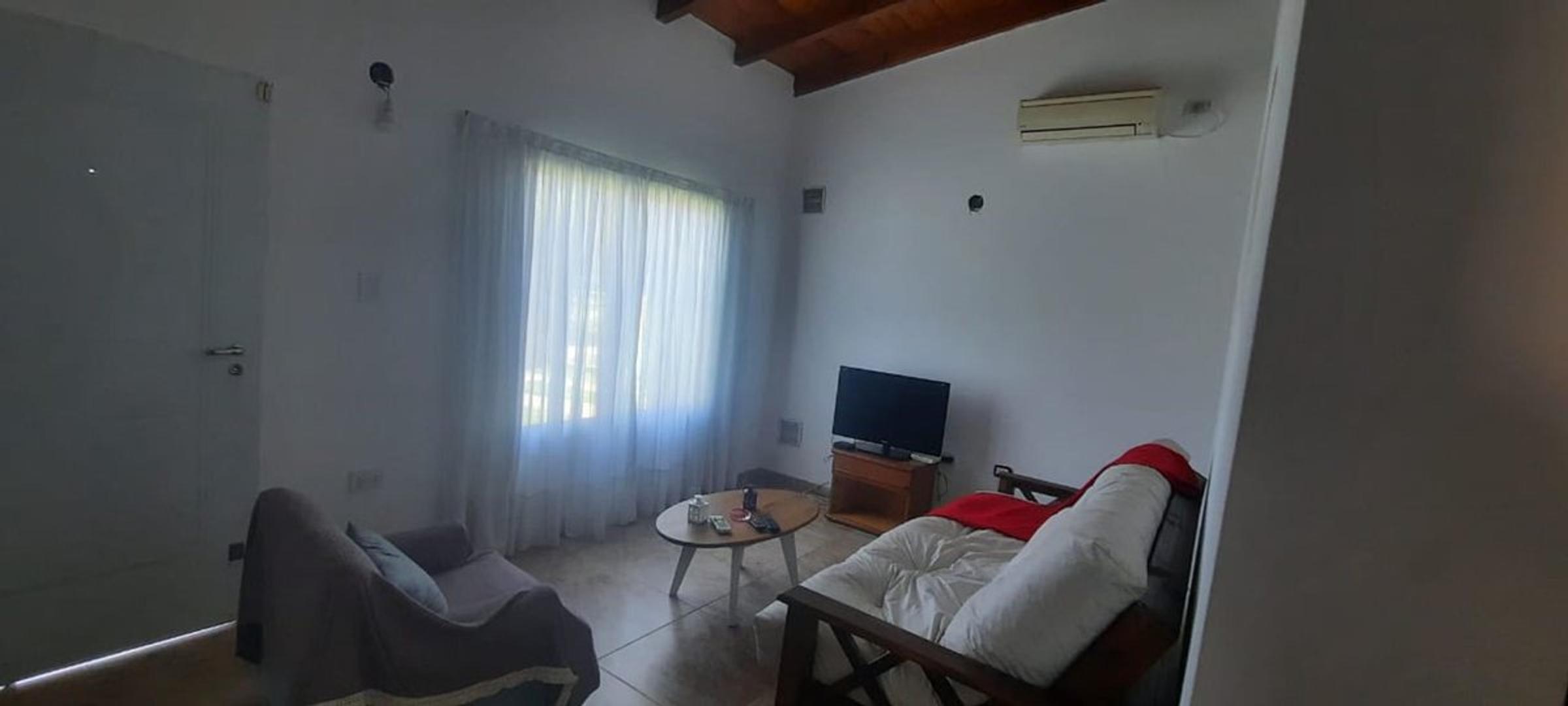 Casa en Alquiler en Roldan, $ 800.000