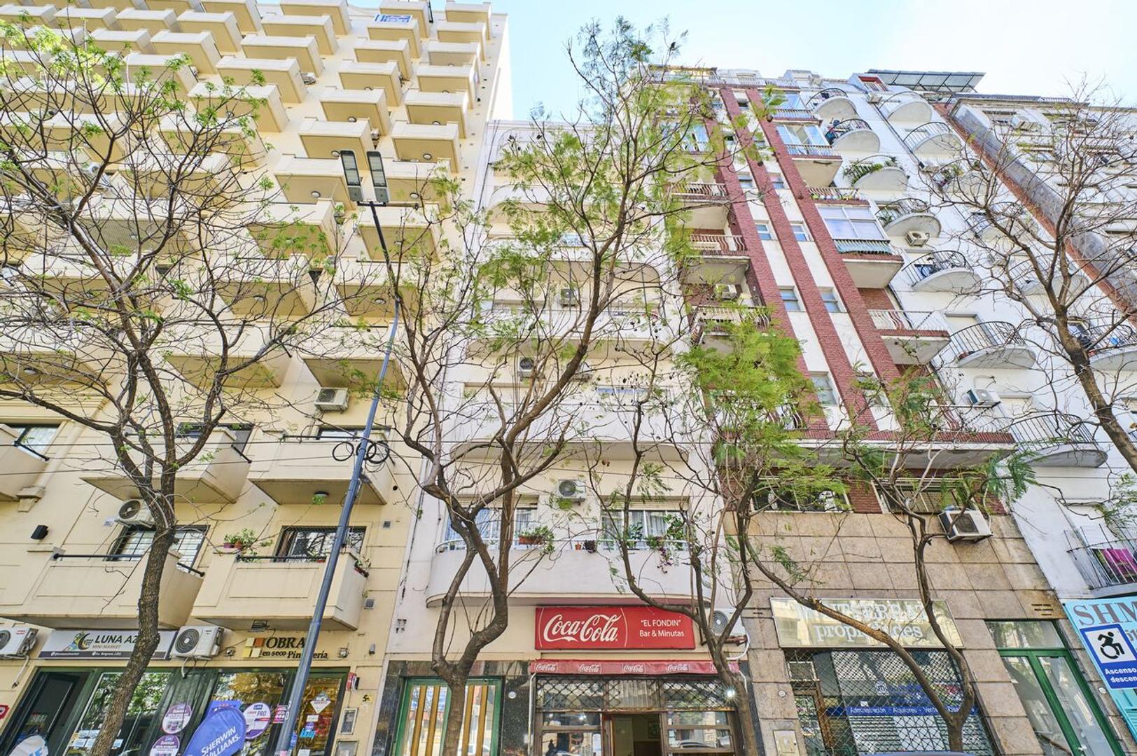 Avenida Belgrano 1300, Piso 1