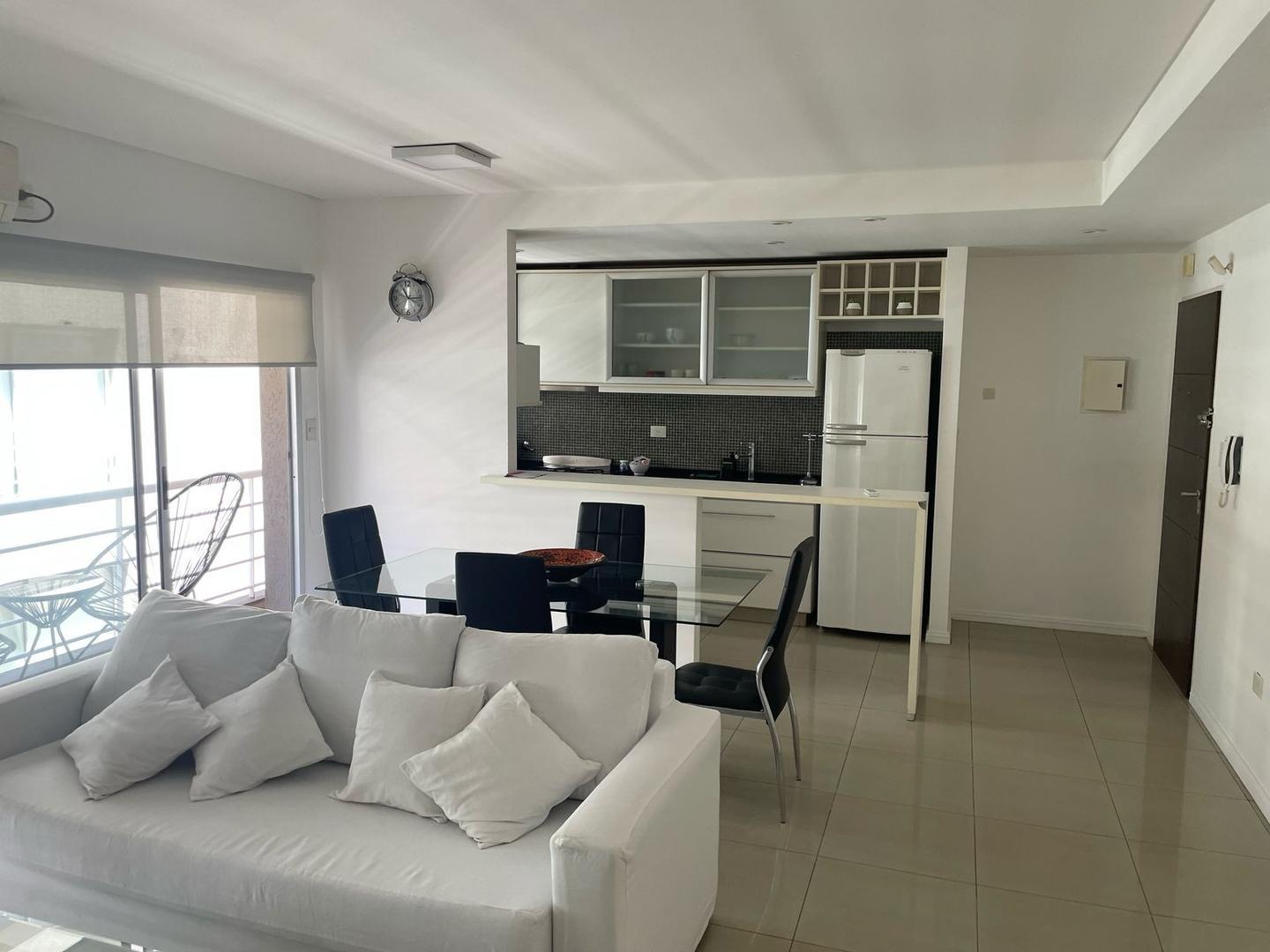 Departamento 2 ambientes con cochera en Castelar Norte