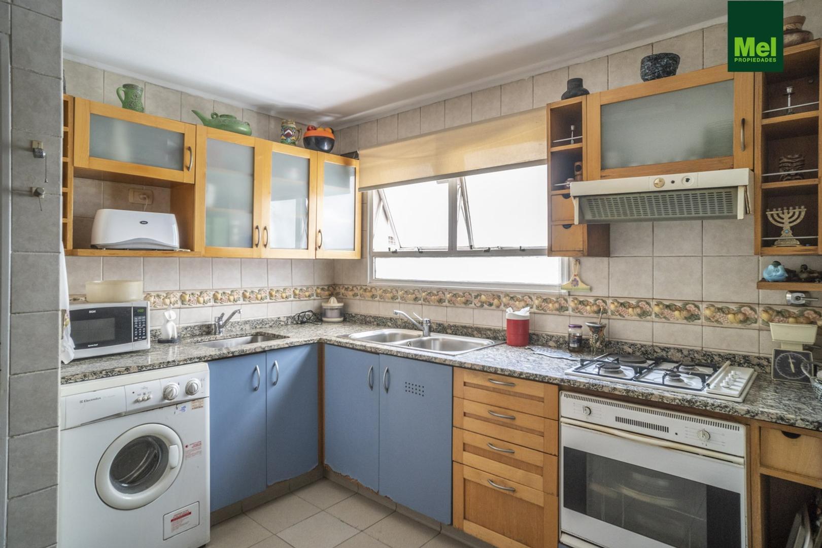 Departamento 4 ambientes con 2 baños